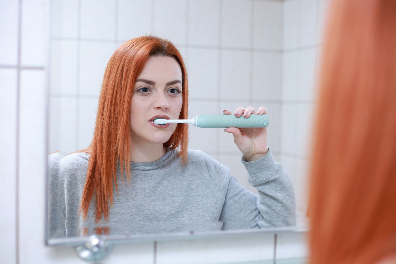 Jak dbać o zęby? 10 kroków do zdrowego uśmiechu i skutecznej ochrony przed próchnicą